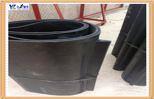 除鐵器皮帶輸送機(jī)圖紙 除鐵器皮帶輸送機(jī)圖紙