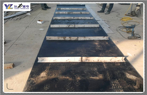 除鐵器皮帶，除鐵器皮帶如何調(diào)如何修復_除鐵器皮帶如何調(diào)偏原因及如何調(diào)_刮板價格 